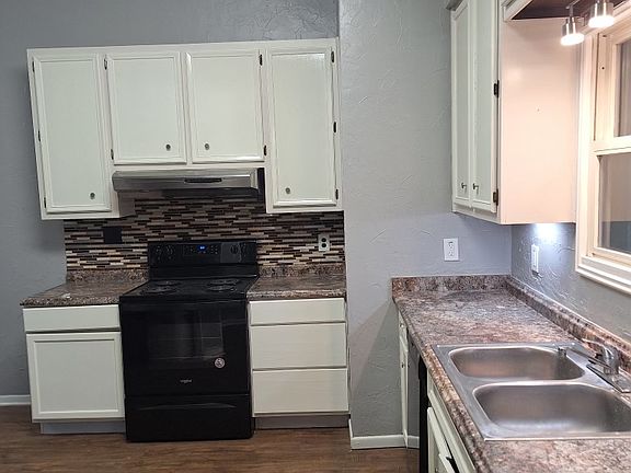 3rd image of 1317 Southpoint Dr