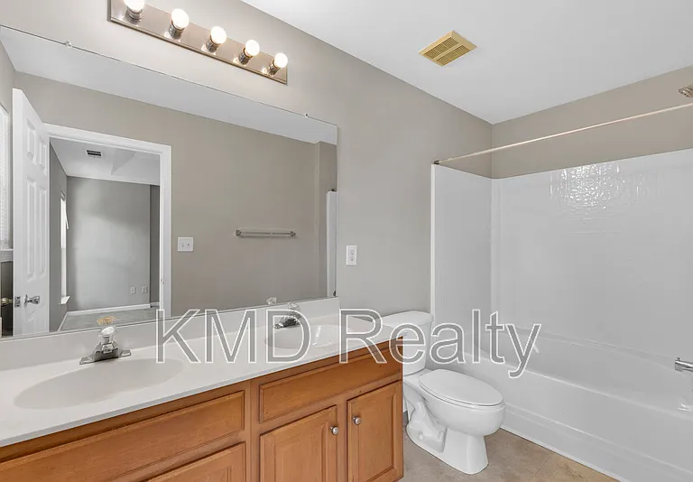 940 Tiger Ln — Photo 18