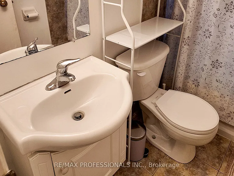 836 Concession St #206 — Photo 22