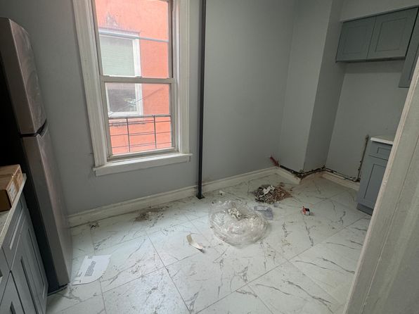 2301 Turnbull Ave Floor 2