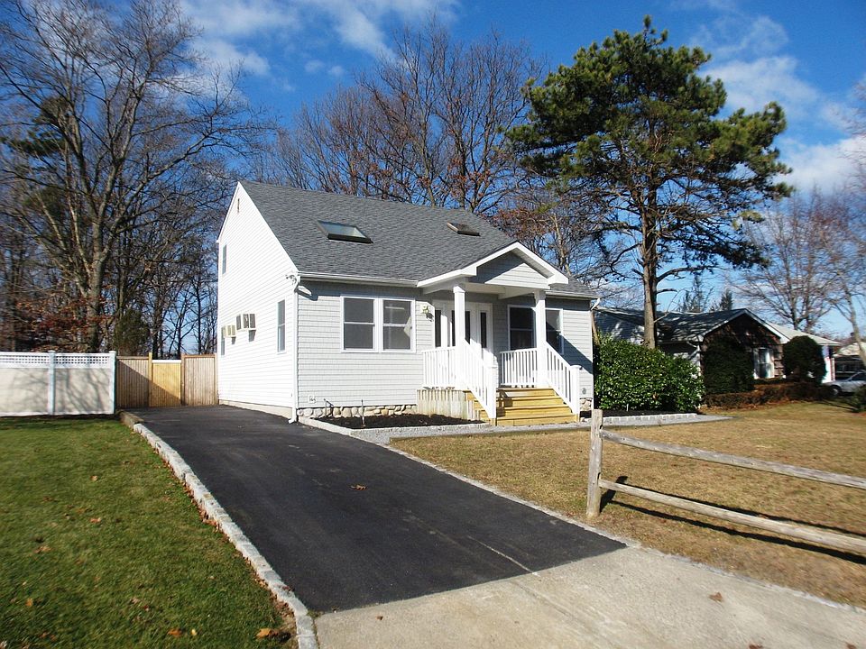2nd image of 22 Chestnut St