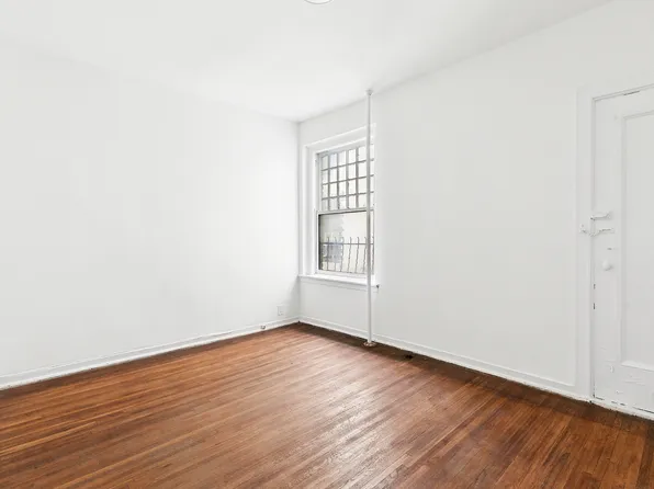 370 Central Park West image 8 of 18