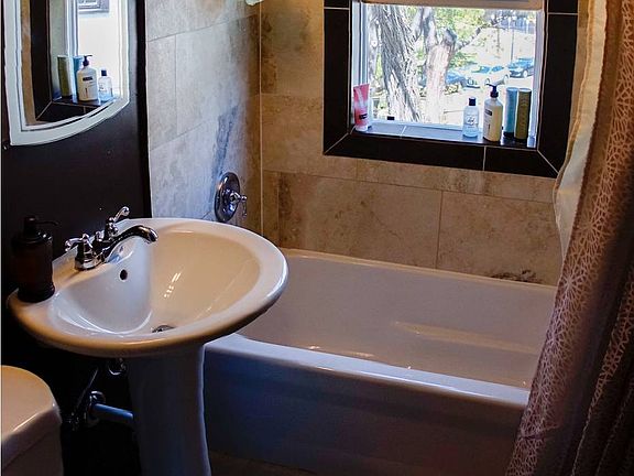 2nd image of 19 Arthur Ave SE APT 2