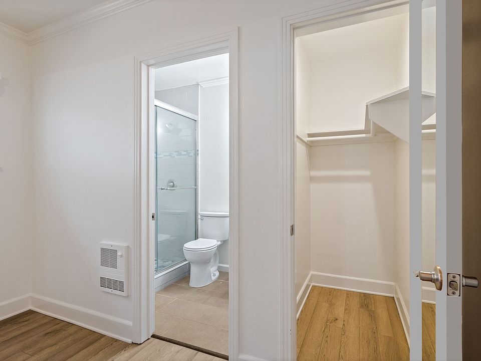 1st image of 53 10th St APT 105