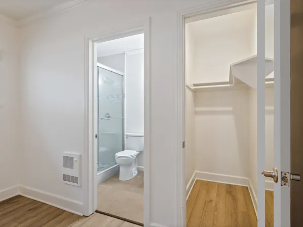 53 10th St APT 105, Hermosa Beach, CA 90254