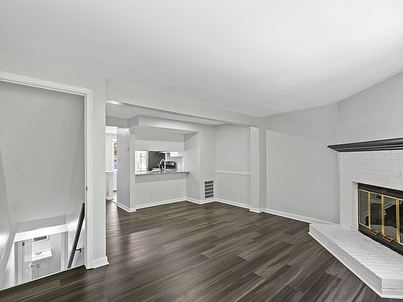 4th image of 7722 Bernadette Ln
