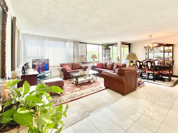 162-40 9th Ave APT 7D, Beechhurst, NY 11357