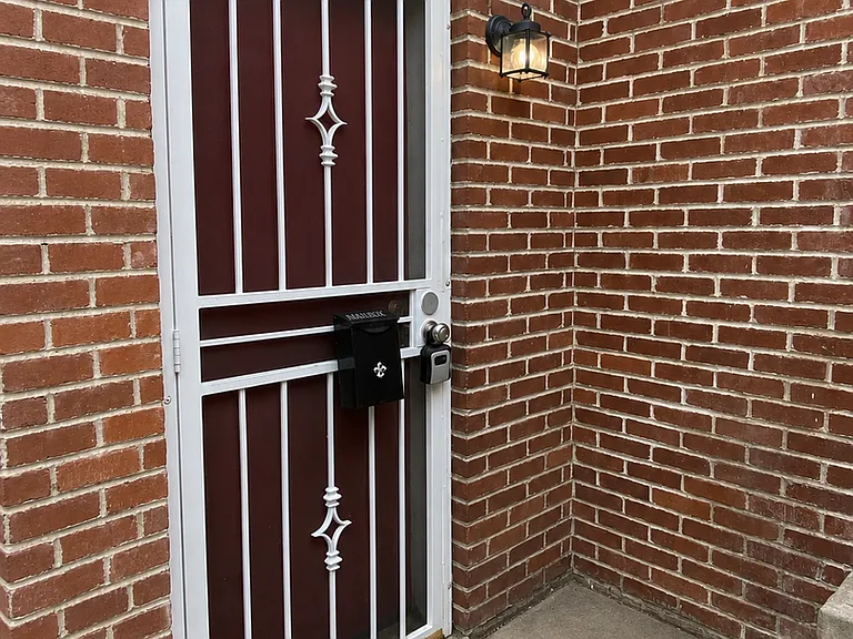 1495 Wright Street — Photo 2