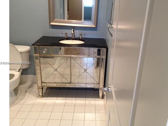 4th image of 10 Aragon Ave Suite 1403