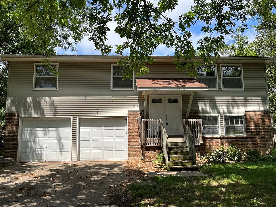 3313 W Winchester Rd