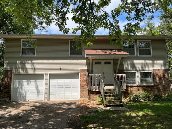 3313 W Winchester Rd, Springfield, MO 65807
