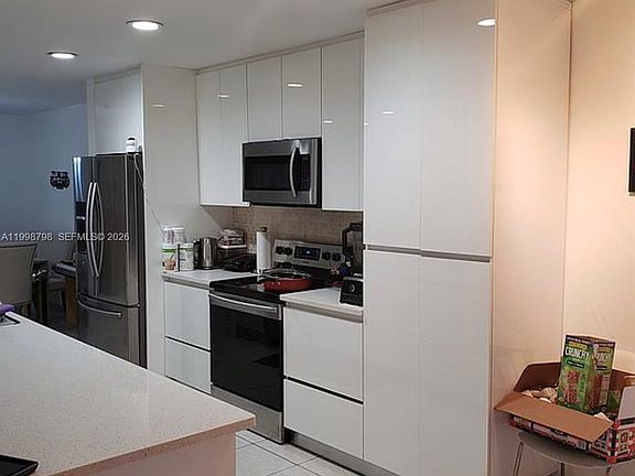 5th image of 3301 Raleigh St #4A