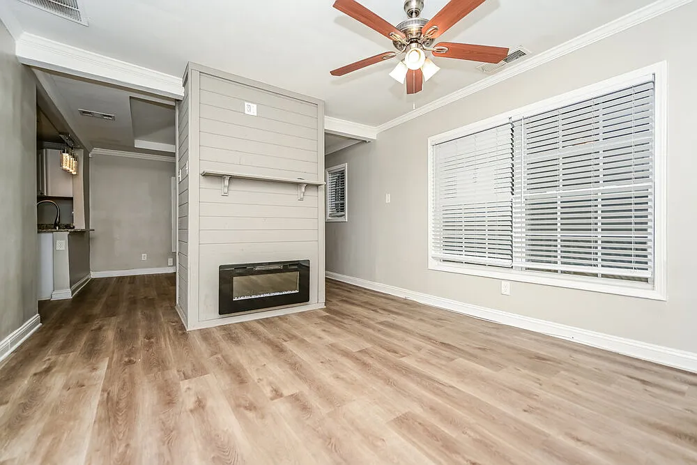 3 bed, 2.0 bath, 1274 sqft, $1,900 — Photo 3