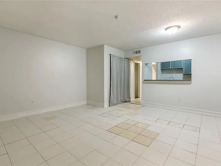 6001 Tullis Dr #6003 — Photo 4