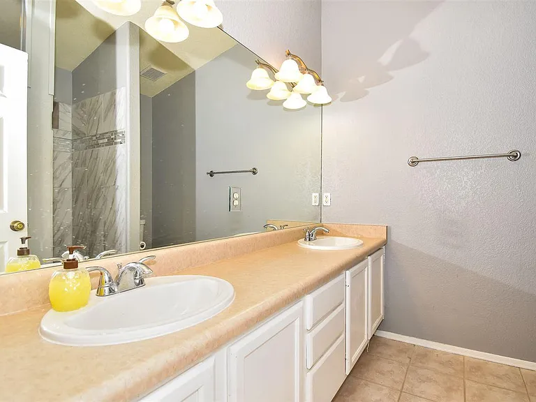 10388 S Cony Ave — Photo 12
