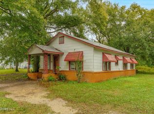 4406 Richard St, Moss Point, MS 39563