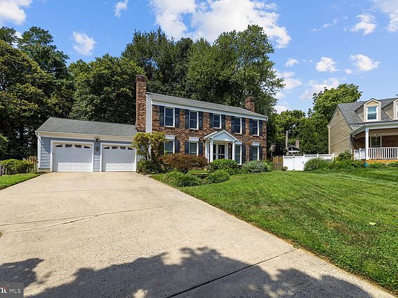 3rd image of 2438 Henslowe Dr
