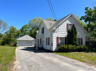 26 Montello St, Lewiston, ME 04240