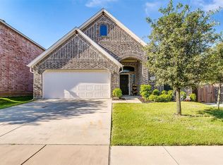 3928 Hollow Lake Rd, Roanoke, TX 76262