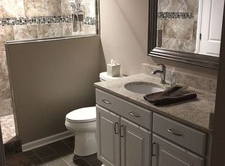 8204 Seward Rd, Joliet, IL 60431