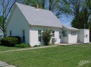 819 N Main St, Andrews, IN 46702