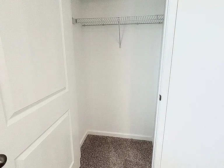 Sagamore Winds Apartments — Photo 31
