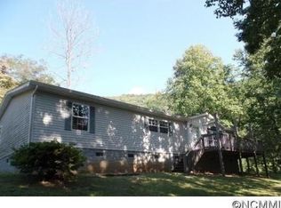 945 Bunny Run Rd, Canton, NC 28716