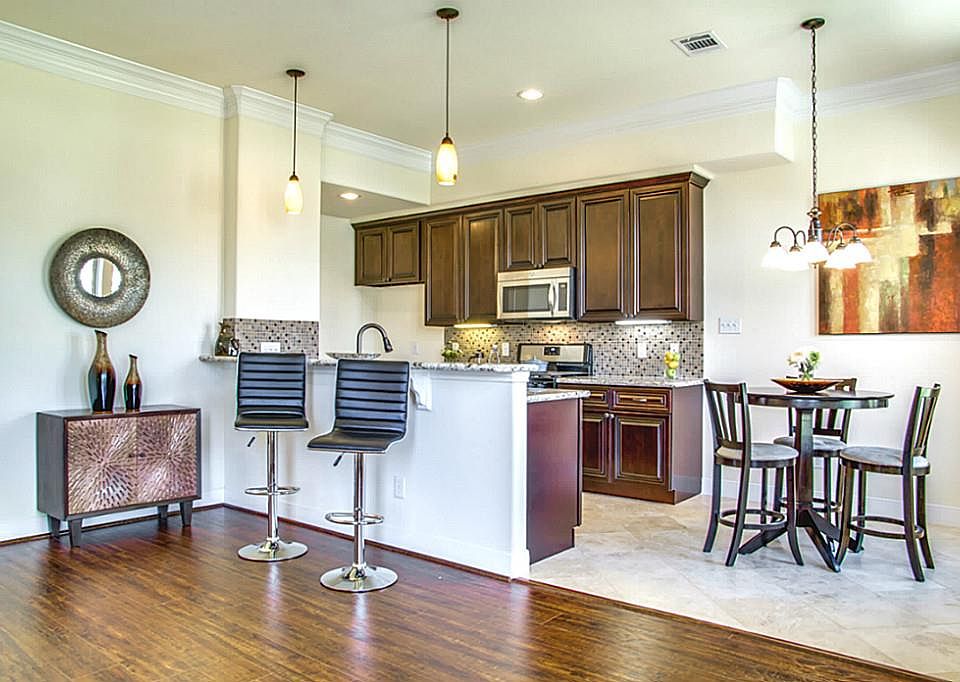 1st image of 11021 Upland Forest Dr