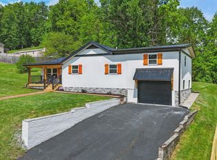 1225 Bristol View Dr, Bristol, VA 24201