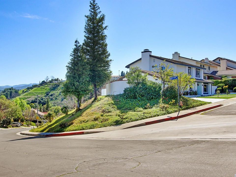 1st image of 24608 Canyonwood Dr