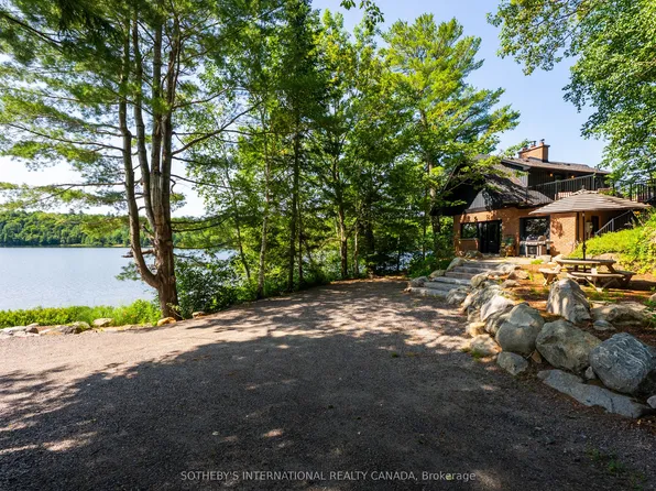 1023 McCabe Rd, Lake Of Bays, ON P0B 1A0