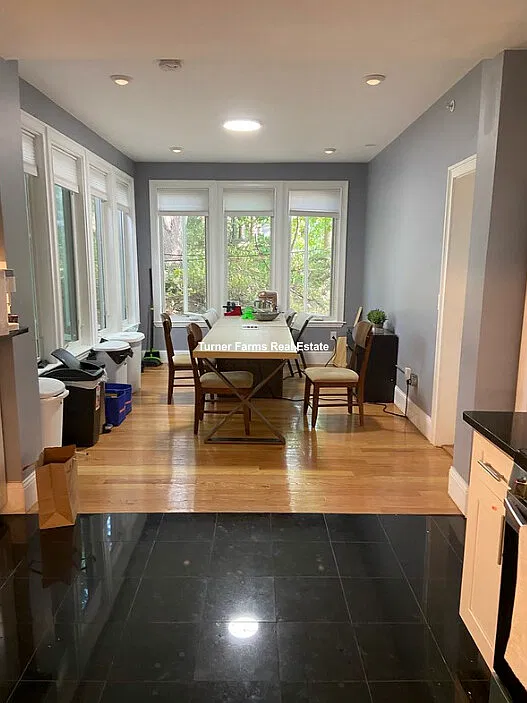 8 bed, 8.5 bath, 9999 sqft, $12,500 — Photo 1