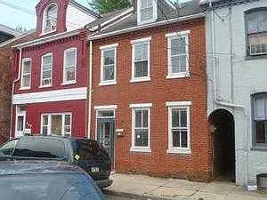 545 Woodward St photo 1