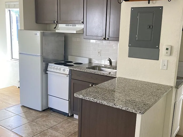2000 Canyon Blvd — Photo 31