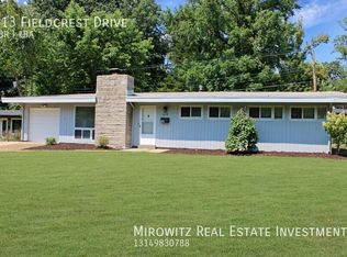 613 Fieldcrest Dr, Saint Louis, MO 63126
