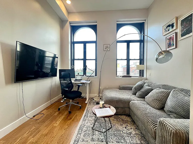 53 S 11th St #6A — Photo 1