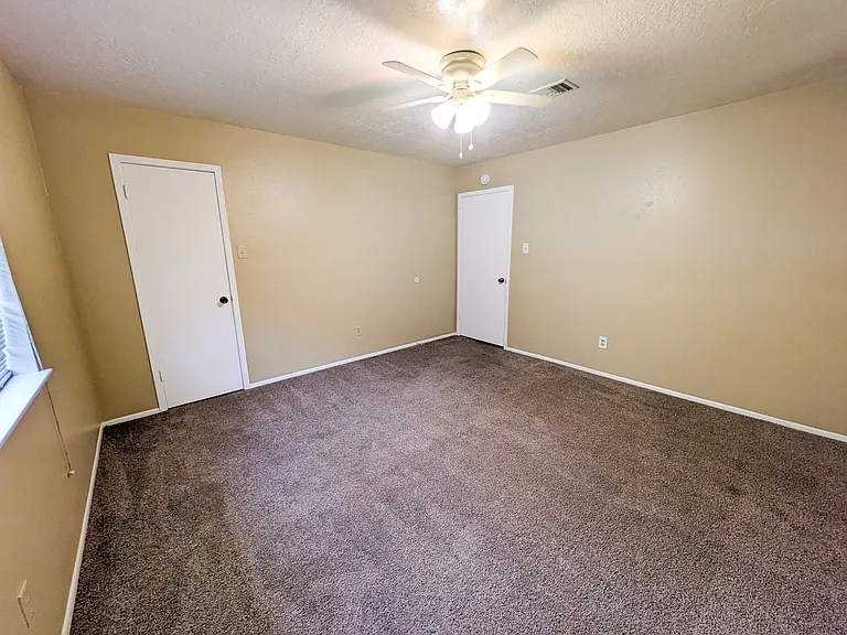 2700 N 16th St #21 — Photo 17
