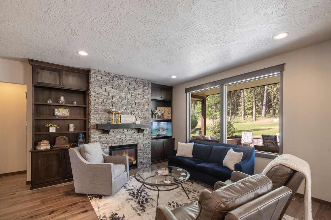 next background image