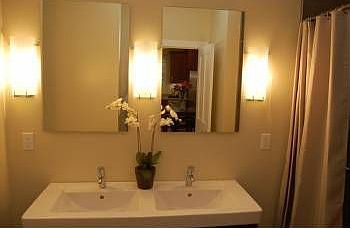 4th image of 557 Fillmore St APT 1