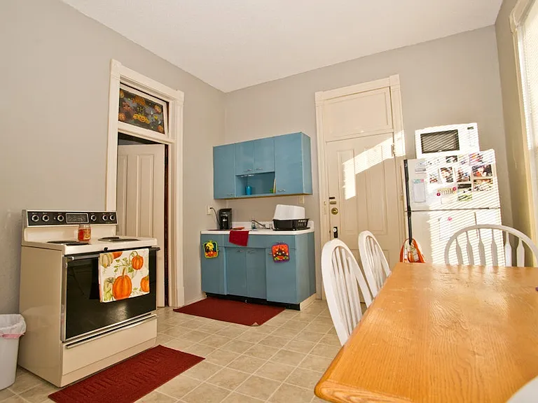704 N 3rd St #1 — Photo 2