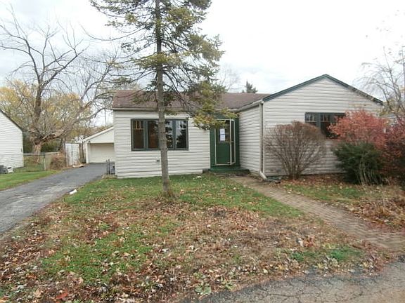 3rd image of 637 N Vista Ave