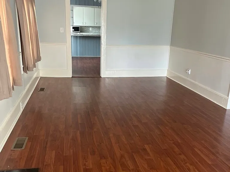 3810 Bluff Rd — Photo 8