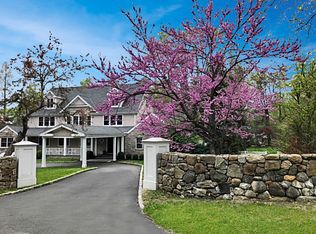 228 Ponus Rdg, New Canaan, CT 06840