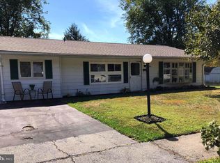 86 Chaucer Dr, Newark, DE 19713