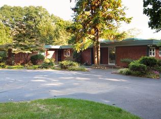 180 Wampanoag Rd, Warwick, RI 02818