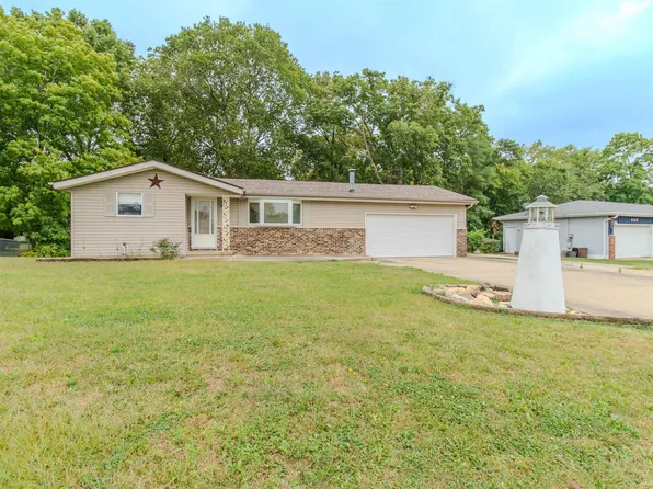605 Whippoorwill Dr, Washington, IL 61571