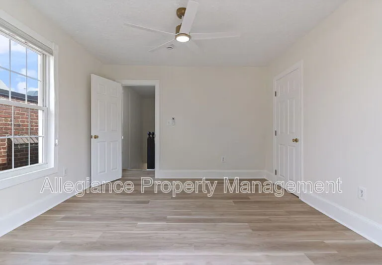 1506 B Mount Vernon Ave — Photo 19