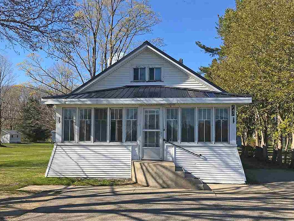 1st image of 747 Petoskey Ave