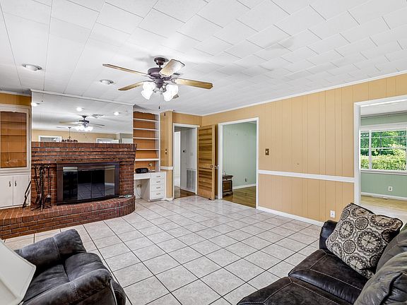 5th image of 602 Rowland Rd