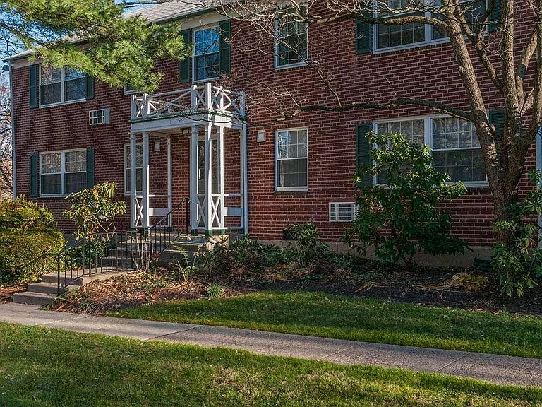 The Metropolitan Wynnewood — Photo 27